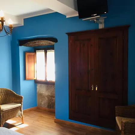 Casa Rural La Corrolada Country house Avin