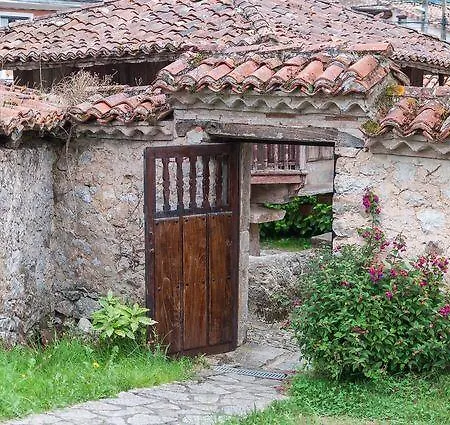 Casa Rural La Corrolada * Avin